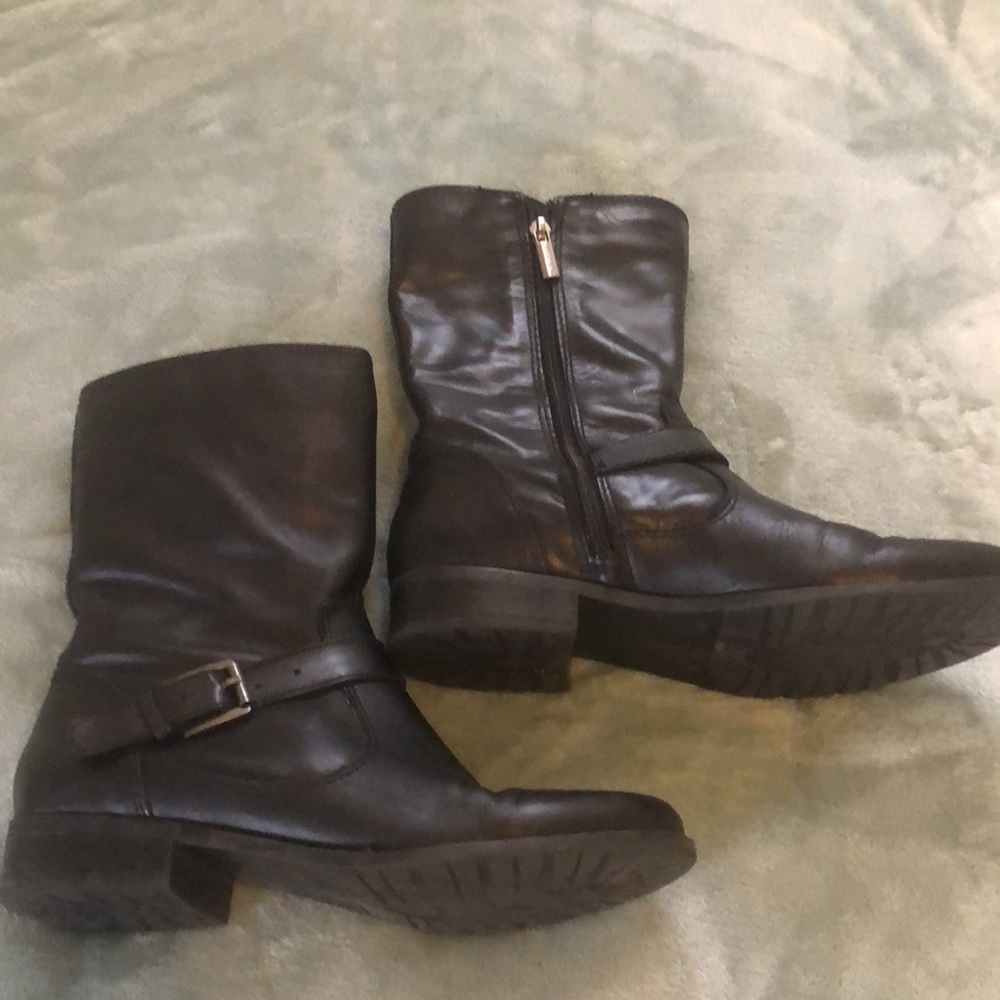 Bandelino Black Side Zip Boot. Size 8 - image 2